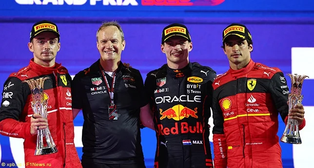 Леклер о проигрыше Ферстаппену на Гран-при Саудовской Аравии: «Такой должна быть каждая гонка. Жесткая, но честная борьба» Леклер о проигрыше Ферстаппену на Гран-при Саудовской Аравии: «Такой должна быть каждая гонка. Жесткая, но честная борьба»