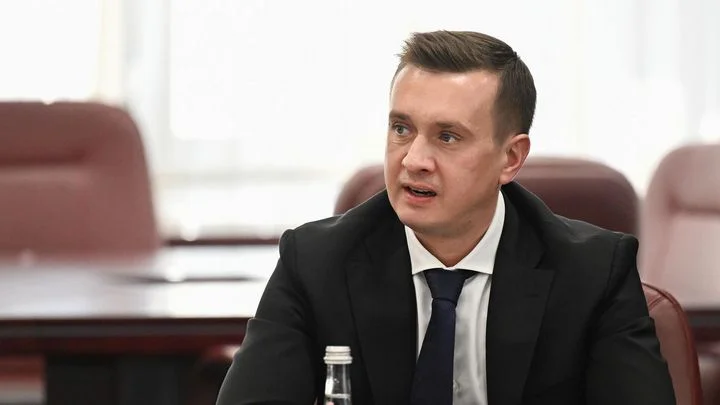 Дмитрий Губерниев: «Алаев не будет новым президентом РПЛ. Клубы уже ищут альтернативного кандидата» Дмитрий Губерниев: «Алаев не будет новым президентом РПЛ. Клубы уже ищут альтернативного кандидата»