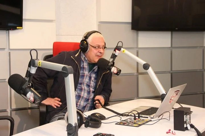 Паремузов о лимите на легионеров: «Уровень хоккея в КХЛ упадёт. Мы уже проходили это с футболом» Паремузов о лимите на легионеров: «Уровень хоккея в КХЛ упадёт. Мы уже проходили это с футболом»