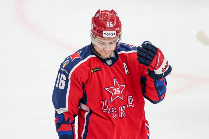 Сергей Плотников о 3:4 с «Ладой»: «Могли вернуться, но дали слишком большую фору сопернику в четыре шайбы» Сергей Плотников о 3:4 с «Ладой»: «Могли вернуться, но дали слишком большую фору сопернику в четыре шайбы»