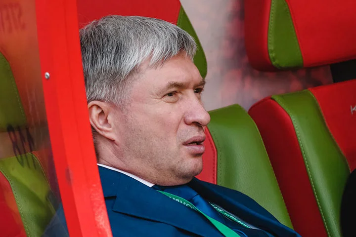 Эдуард Сафонов: «Задача «Рубина» – выйти в РПЛ напрямую» Эдуард Сафонов: «Задача «Рубина» – выйти в РПЛ напрямую»
