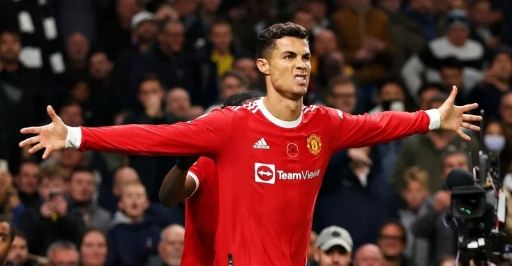 Роналду высказался о критике Руни и Каррагеру: «Два завистника» Роналду высказался о критике Руни и Каррагеру: «Два завистника»