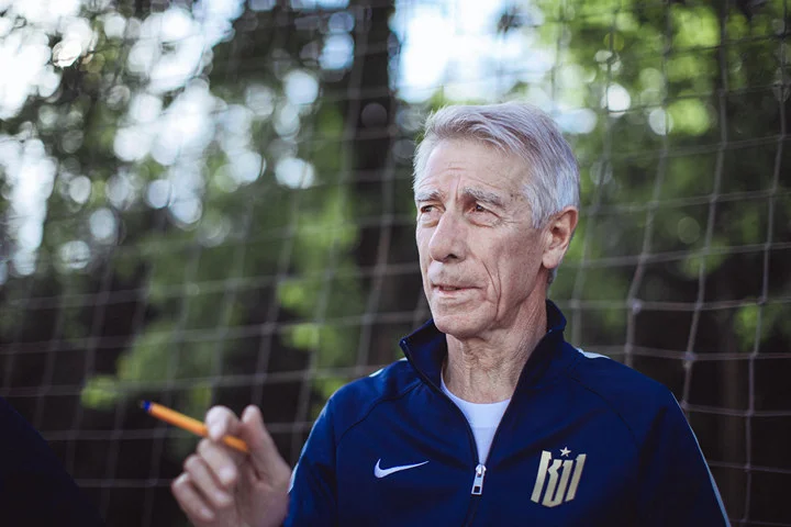 Валерий Непомнящий: «Спартак» не заслуживает победы в Кубке. Хочется, чтобы «Динамо» выиграло» Валерий Непомнящий: «Спартак» не заслуживает победы в Кубке. Хочется, чтобы «Динамо» выиграло»