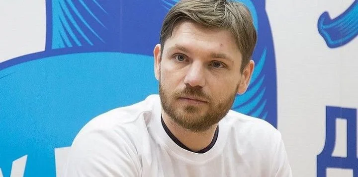 Алексей Игонин: «На дистанции найти борьбу за первое место «Зениту» очень сложно» Алексей Игонин: «На дистанции найти борьбу за первое место «Зениту» очень сложно»
