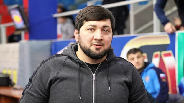 Тренер Алиев, спасший людей из горящего автомобиля: «Мы, борцы, всегда сплочены и приходим на помощь друг другу» Тренер Алиев, спасший людей из горящего автомобиля: «Мы, борцы, всегда сплочены и приходим на помощь друг другу»
