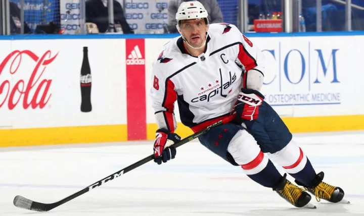 Александр Овечкин: «Очевидно, что только два парня достигли отметки в 800 шайб, так что стать третьим будет здорово» Александр Овечкин: «Очевидно, что только два парня достигли отметки в 800 шайб, так что стать третьим будет здорово»