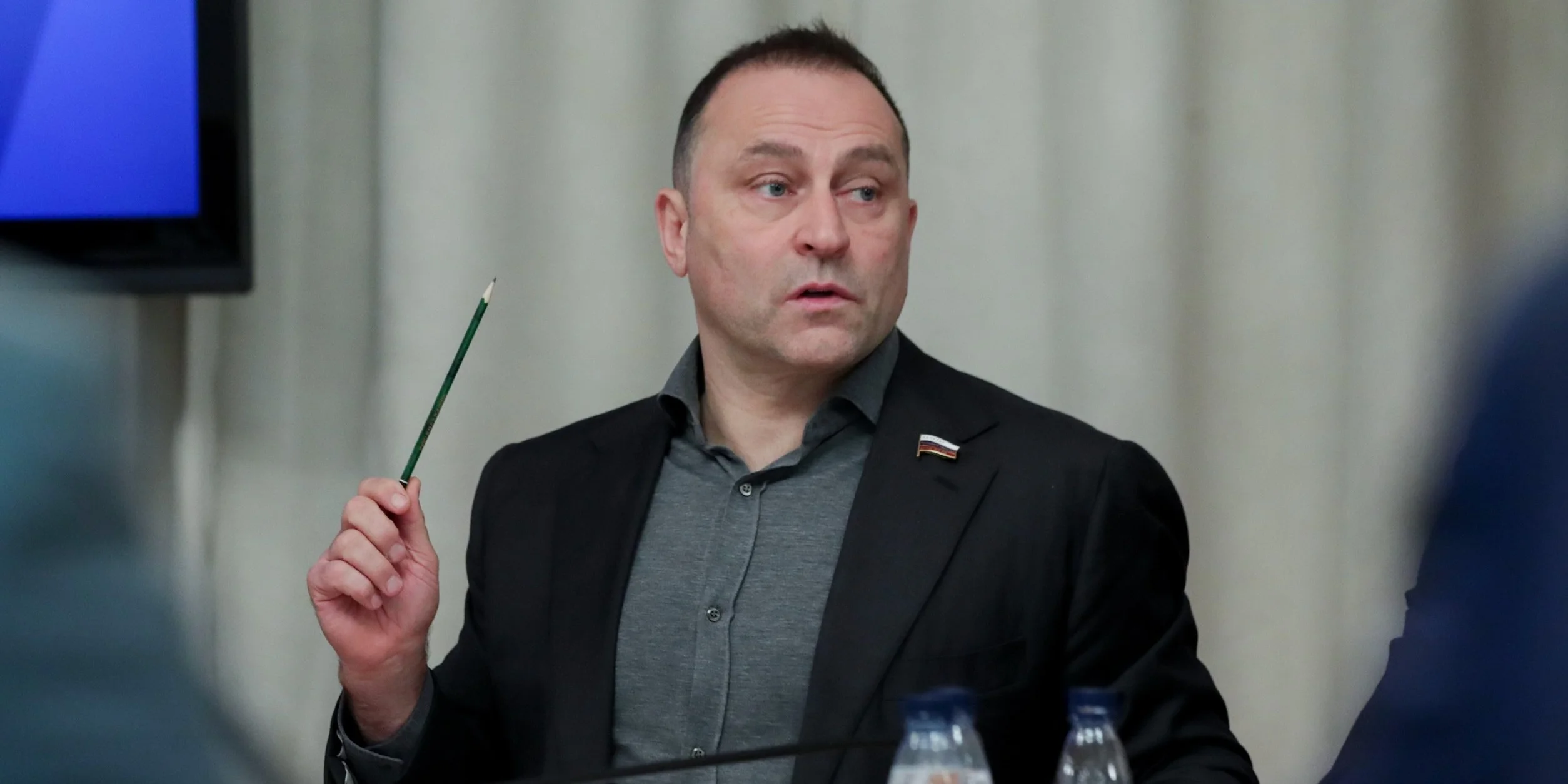 Свищев предложил сборной Латвии по хоккею бойкотировать Олимпиаду Свищев предложил сборной Латвии по хоккею бойкотировать Олимпиаду
