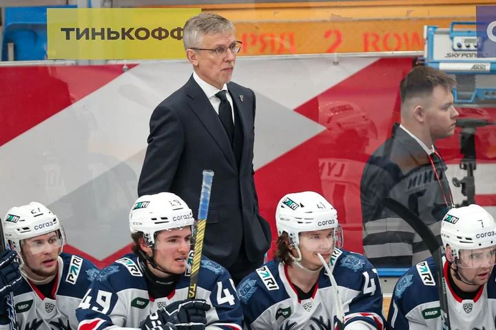 Игорь Ларионов о 2:3 с «Сочи»: «Надеюсь, что в следующей игре мы найдем ключи к вратарю соперника и забьем больше голов» Игорь Ларионов о 2:3 с «Сочи»: «Надеюсь, что в следующей игре мы найдем ключи к вратарю соперника и забьем больше голов»