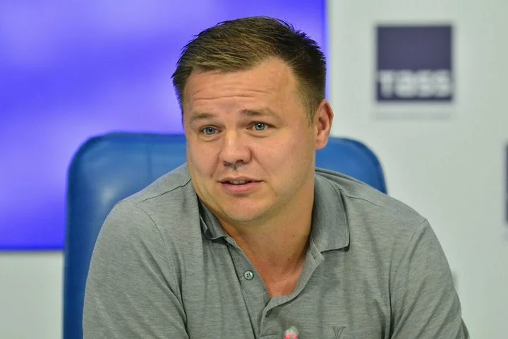 Руслан Пименов: «Сочи» поменял процентов 80 своего состава. Думаю, задачу остаться в РПЛ они могут выполнить» Руслан Пименов: «Сочи» поменял процентов 80 своего состава. Думаю, задачу остаться в РПЛ они могут выполнить»