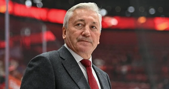 Михаил Кравец: «Ситуацию стабилизировали. «Авангард» играет в совершенно другую систему, которую кто-то не до конца понимал. Плюс стоит отметить уверенную игру вратарей» Михаил Кравец: «Ситуацию стабилизировали. «Авангард» играет в совершенно другую систему, которую кто-то не до конца понимал. Плюс стоит отметить уверенную игру вратарей»