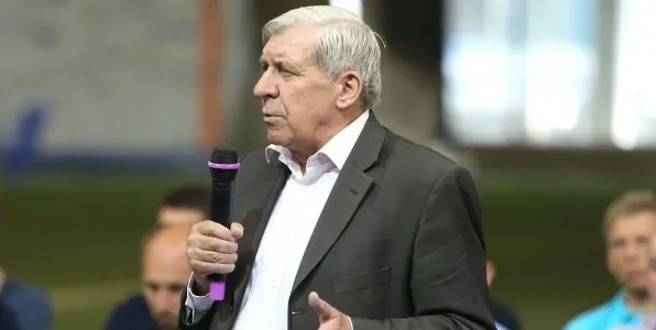 Пономарев: Дренте решил оклеветать Россию, никто у нас не пьет водку в день матча Пономарев: Дренте решил оклеветать Россию, никто у нас не пьет водку в день матча