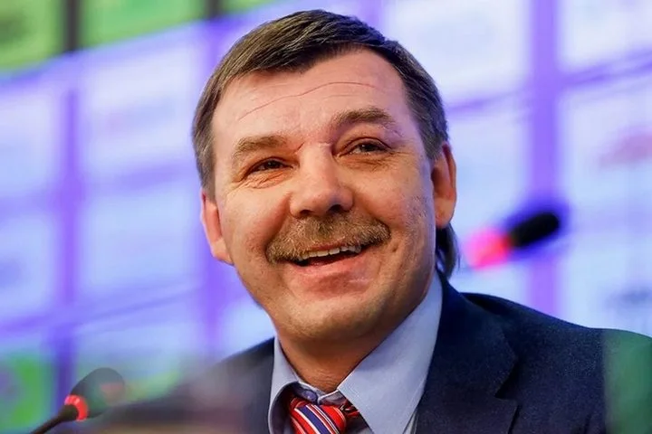 Владимир Крикунов о Знарке в «Филадельфии»: «Чем больше наших будет в НХЛ, тем лучше» Владимир Крикунов о Знарке в «Филадельфии»: «Чем больше наших будет в НХЛ, тем лучше»