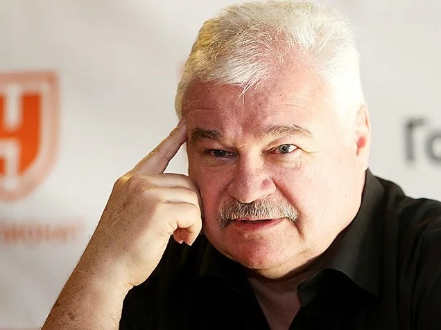 Плющев считает, что судьи должны были пересмотреть момент с голом СКА в матче с «Автомобилистом» Плющев считает, что судьи должны были пересмотреть момент с голом СКА в матче с «Автомобилистом»