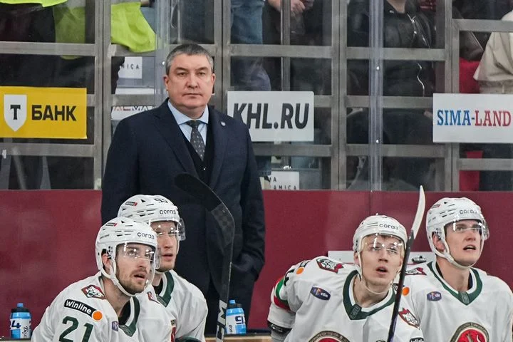 Анвар Гатиятулин про 3:2 с «Амуром»: «Непростой матч, отдаем должное соперникам» Анвар Гатиятулин про 3:2 с «Амуром»: «Непростой матч, отдаем должное соперникам»