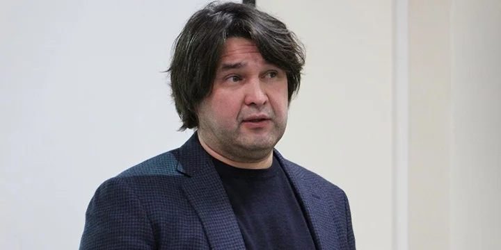 Экс-президент «Локомотива»: Для «Спартака» характерны необдуманные решения, не удивлюсь уходу Газизова Экс-президент «Локомотива»: Для «Спартака» характерны необдуманные решения, не удивлюсь уходу Газизова