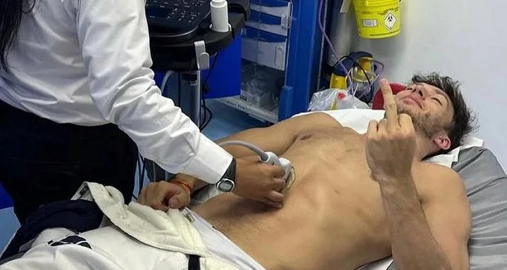 Гасли прошёл обследование из-за болей в животе после Гран-при Саудовской Аравии Гасли прошёл обследование из-за болей в животе после Гран-при Саудовской Аравии