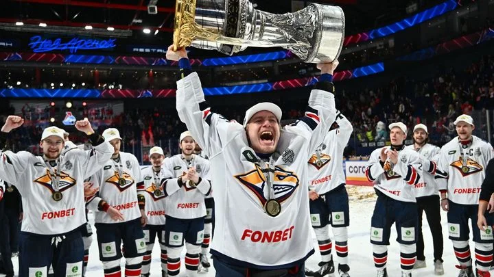 Алексей Морозов: «Не ожидал 4-0 в финале, все-таки «Локомотив» – очень хорошая, сильная и интересная команда, но «Металлург» показал зубы» Алексей Морозов: «Не ожидал 4-0 в финале, все-таки «Локомотив» – очень хорошая, сильная и интересная команда, но «Металлург» показал зубы»
