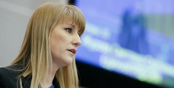 Журова: по педофилу надо палить из всех пушек и выставлять его в назидание Журова: по педофилу надо палить из всех пушек и выставлять его в назидание