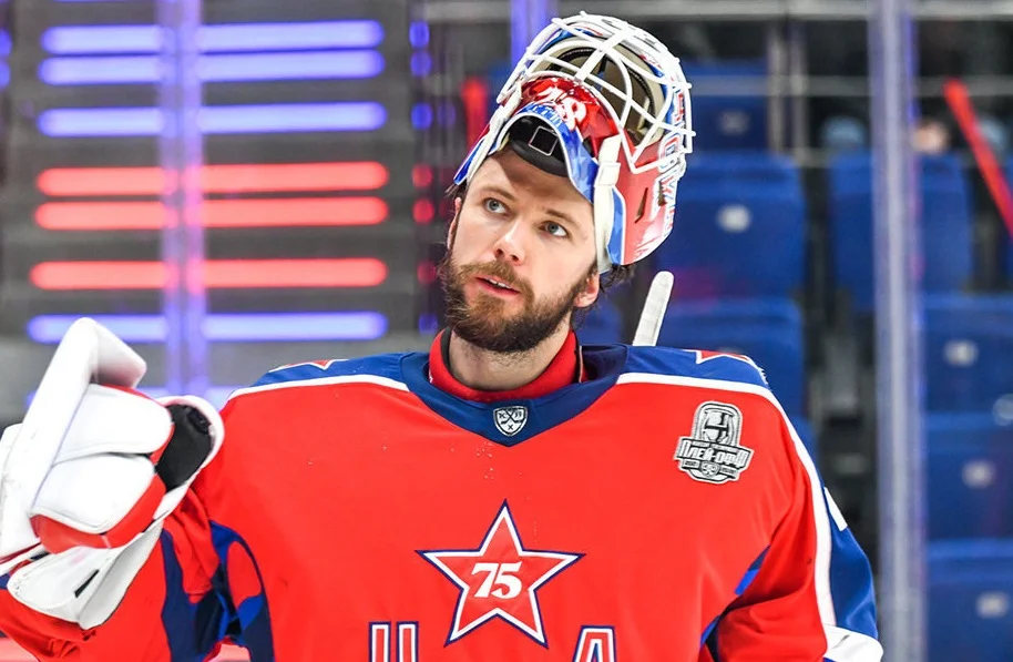 Вратарь ЦСКА Федотов заявил, что «Динамо» и СКА пытаются избежать встречи с его командой на старте плей-офф КХЛ Вратарь ЦСКА Федотов заявил, что «Динамо» и СКА пытаются избежать встречи с его командой на старте плей-офф КХЛ