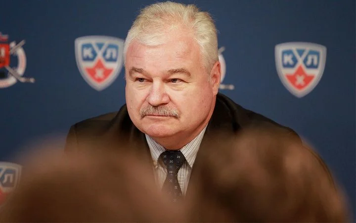 Владимир Плющев: «У «Ак Барса» есть стабильность в составе. Не сомневался, что они пройдут «Авангард»