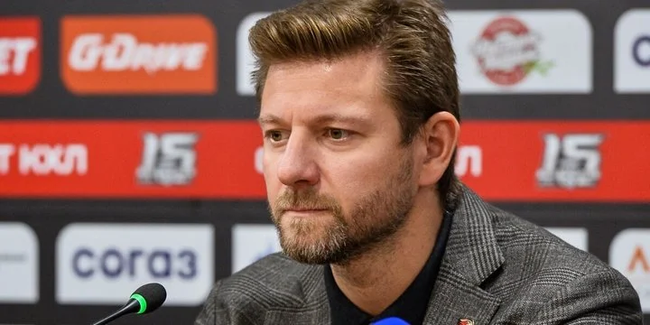 Дмитрий Сычев: «Белых нужно приготовиться к очень серьезному стрессу. Потому что «Спартак» всегда – это электрический стул» Дмитрий Сычев: «Белых нужно приготовиться к очень серьезному стрессу. Потому что «Спартак» всегда – это электрический стул»