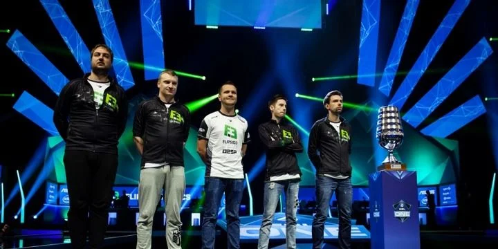 Liquid - FlipSid3 Liquid - FlipSid3