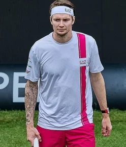 Мпетши Перрикар – Бублик: прогноз (кф 1.75) на матч ATP Штутгарт 12 июня 2026 года