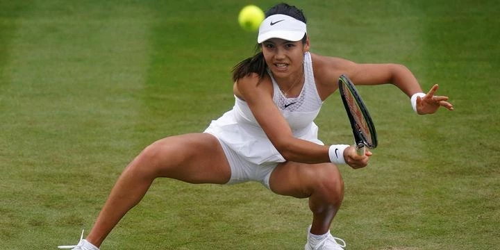 Эмма Радукану – Айла Томлянович. Прогноз на матч WTA Уимблдон (5 июля 2021 года) Эмма Радукану – Айла Томлянович. Прогноз на матч WTA Уимблдон (5 июля 2021 года)