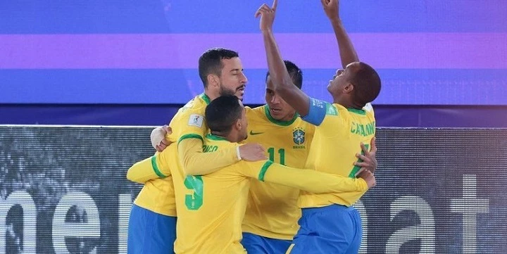 Сенегал — Бразилия. Прогноз на матч Чемпионата мира по пляжному футболу (26 августа 2021 года)