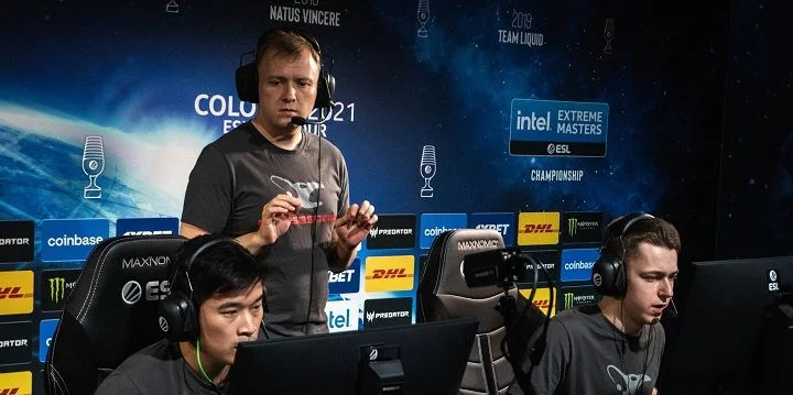 MOUZ - Ninjas in Pyjamas MOUZ - Ninjas in Pyjamas