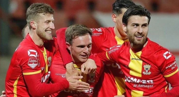 АЗ - Гоу Эхед Иглз АЗ - Гоу Эхед Иглз