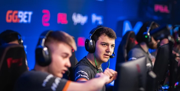 Virtus.pro — Eternal Fire. Прогноз на матч CS:GO (11 ноября 2021 года) Virtus.pro — Eternal Fire. Прогноз на матч CS:GO (11 ноября 2021 года)