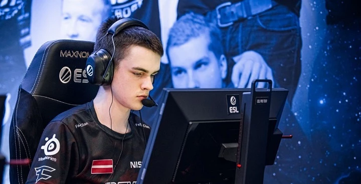 BIG — FaZe Clan. Прогноз на матч CS:GO (26 ноября 2021 года)