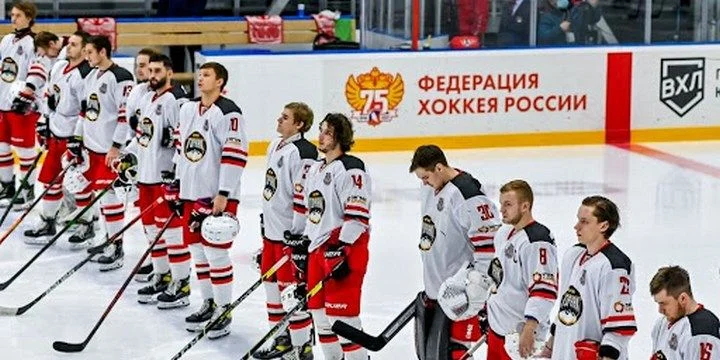 Горняк – Молот. Прогноз (кф.2,13) на матч ВХЛ (11 декабря 2021 года) Горняк – Молот. Прогноз (кф.2,13) на матч ВХЛ (11 декабря 2021 года)