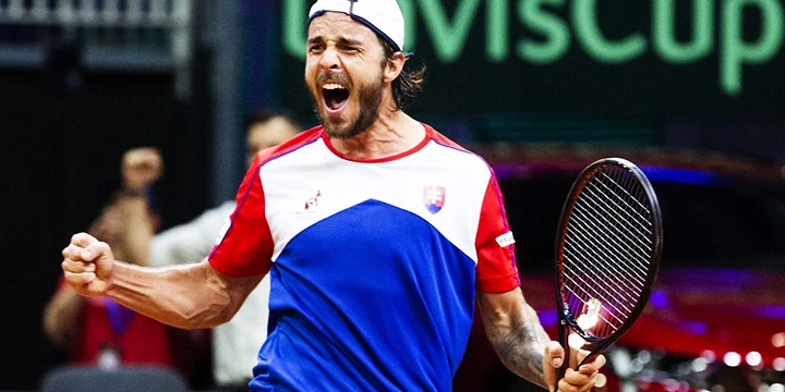 Андрей Мартин - Лука Потенза. Прогноз на матч ATP Майа (16 декабря 2021 года)
Андрей Мартин - Лука Потенза. Прогноз на матч ATP Майа (16 декабря 2021 года)