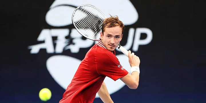 Даниил Медведев - Маттео Берреттини. Прогноз на матч Кубка ATP (6 января 2022 года)
Даниил Медведев - Маттео Берреттини. Прогноз на матч Кубка ATP (6 января 2022 года)