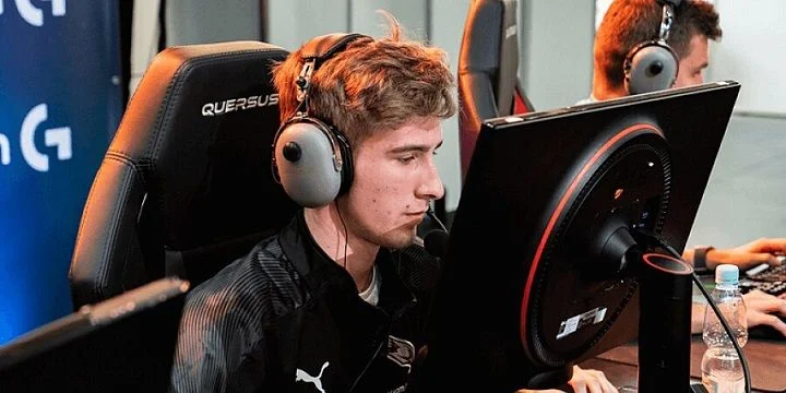 Spirit Академия - mouz NXT Spirit Академия - mouz NXT