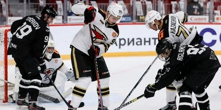 Белые Медведи - Стальные Лисы Белые Медведи - Стальные Лисы
