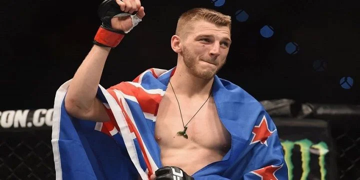 Арнольд Аллен — Дэн Хукер. Прогноз (кф 2.00) на UFC (20 марта 2022 года) Арнольд Аллен — Дэн Хукер. Прогноз (кф 2.00) на UFC (20 марта 2022 года)