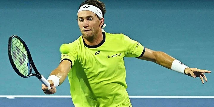 Франциско Черундоло — Каспер Рууд. Прогноз на матч ATP Майами (1 апреля 2022 года)
