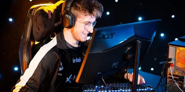 mouz NXT - Spirit Академия mouz NXT - Spirit Академия