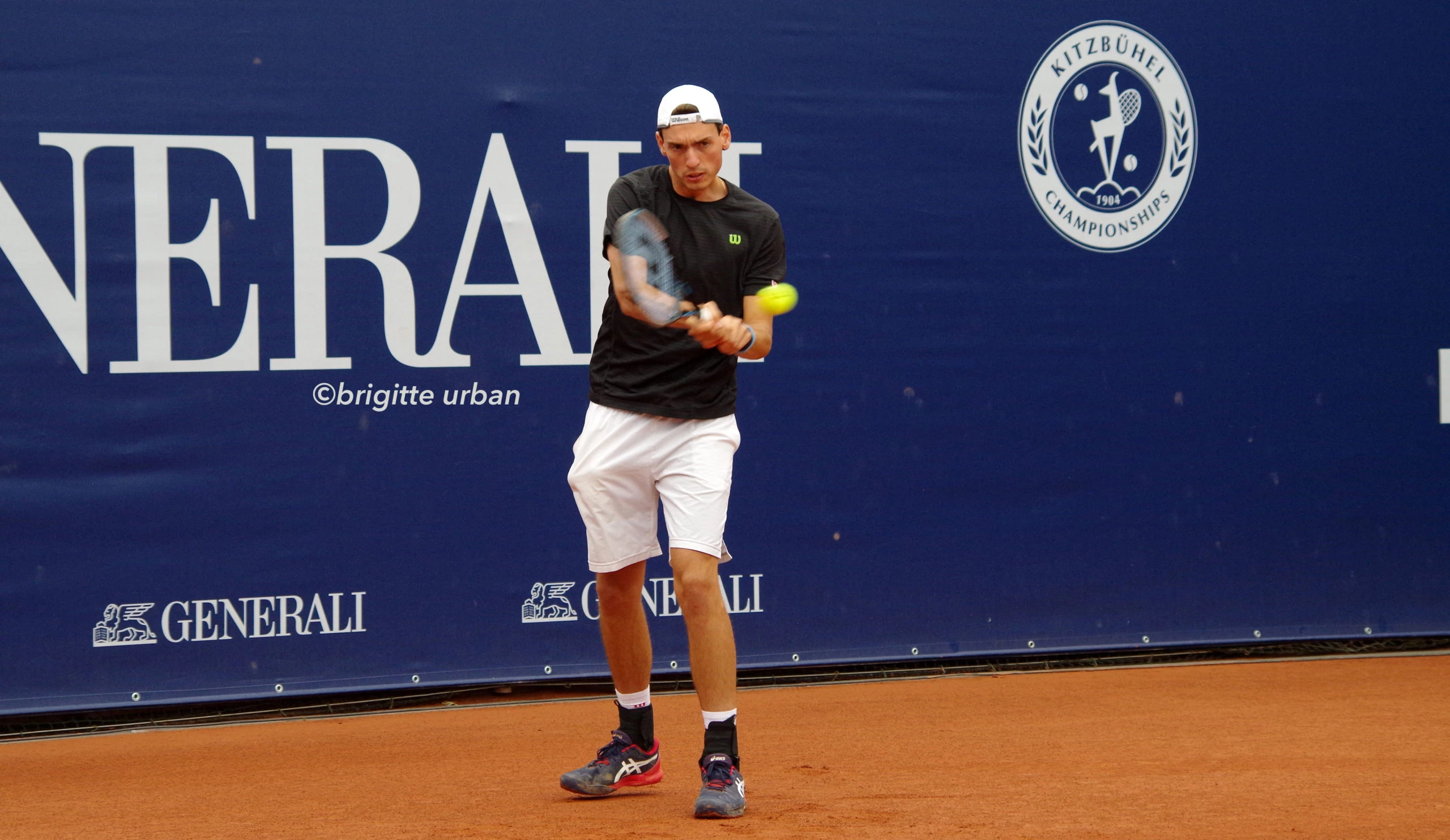 Эванс — Хюслер. Прогноз на матч ATP Ноттингем (10 июня 2022 года) Эванс — Хюслер. Прогноз на матч ATP Ноттингем (10 июня 2022 года)