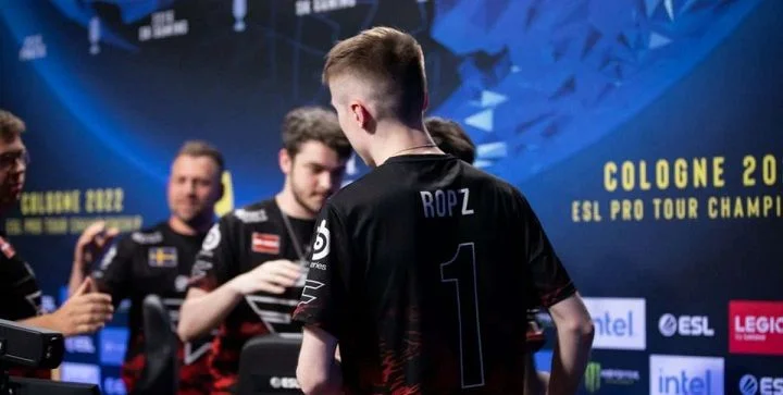 FaZe Clan - Team Spirit FaZe Clan - Team Spirit