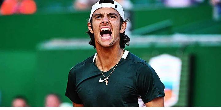 Лоренцо Музетти — Эмиль Руусувори. Прогноз на матч ATP Гамбург (20 июля 2022 года)
Лоренцо Музетти — Эмиль Руусувори. Прогноз на матч ATP Гамбург (20 июля 2022 года)