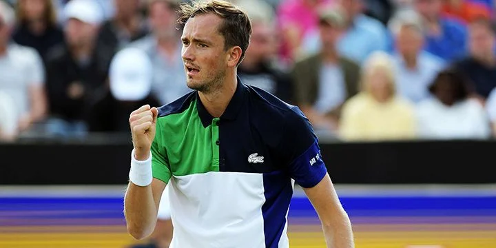 Даниил Медведев — Ринки Хиджиката. Прогноз на матч ATP Лос-Кабос (4 августа 2022 года)

