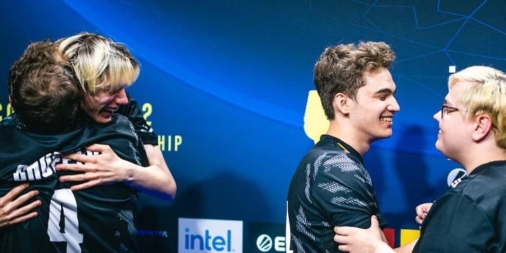 Spirit — Cloud9. Прогноз на матч CS:GO (9 октября 2022 года) Spirit — Cloud9. Прогноз на матч CS:GO (9 октября 2022 года)