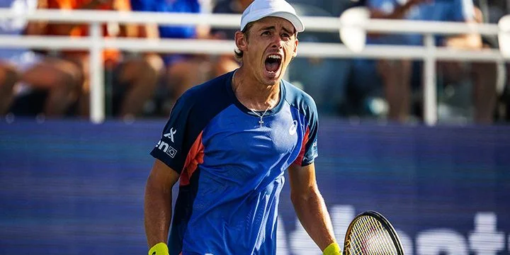 Алекс Де Минаур — Денис Шаповалов. Прогноз на матч ATP Стокгольм (21 октября 2022 года)
