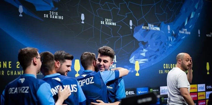 Movistar Riders — Sinners. Прогноз на матч CS:GO (15 ноября 2022 года) Movistar Riders — Sinners. Прогноз на матч CS:GO (15 ноября 2022 года)