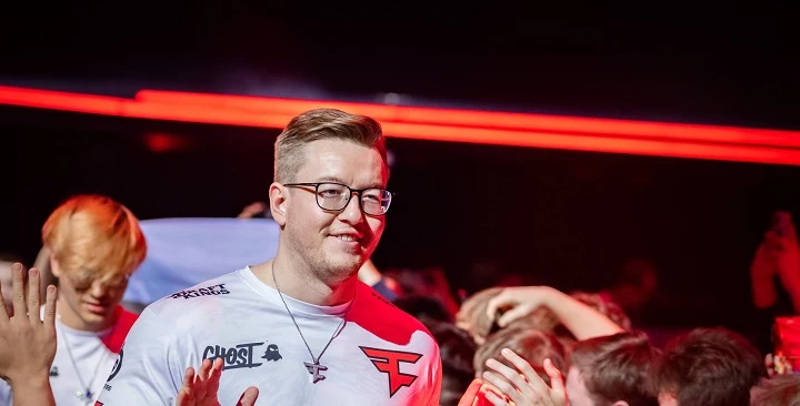 FaZe Clan — G2. Прогноз на матч CS:GO (14 декабря 2022 года) FaZe Clan — G2. Прогноз на матч CS:GO (14 декабря 2022 года)