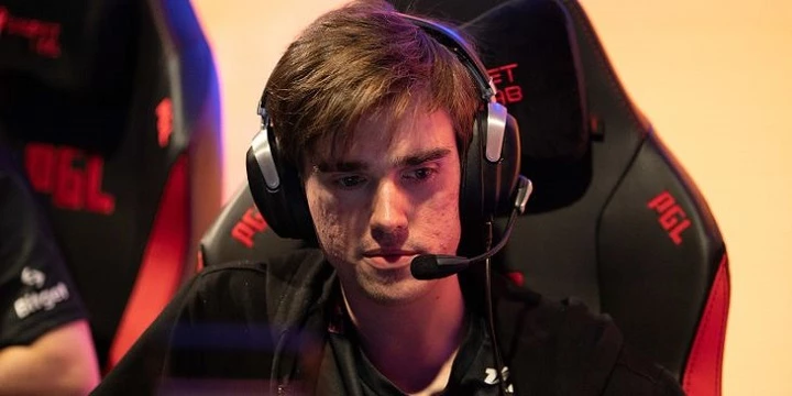 One Move — Spirit. Прогноз на матч Dota 2 (18 декабря 2022 года) One Move — Spirit. Прогноз на матч Dota 2 (18 декабря 2022 года)